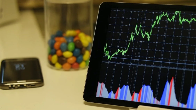 chart-tablet-candies-app-stocks-cryptos