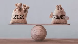 Evaluating Investments risk in Real Este. Investing Portfolio Allocation.